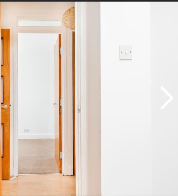 Appartement Bright, Interior, Close To The City, 2 Bedroom